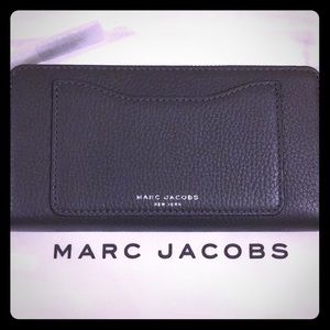 Marc Jacobs continental recruit wallet